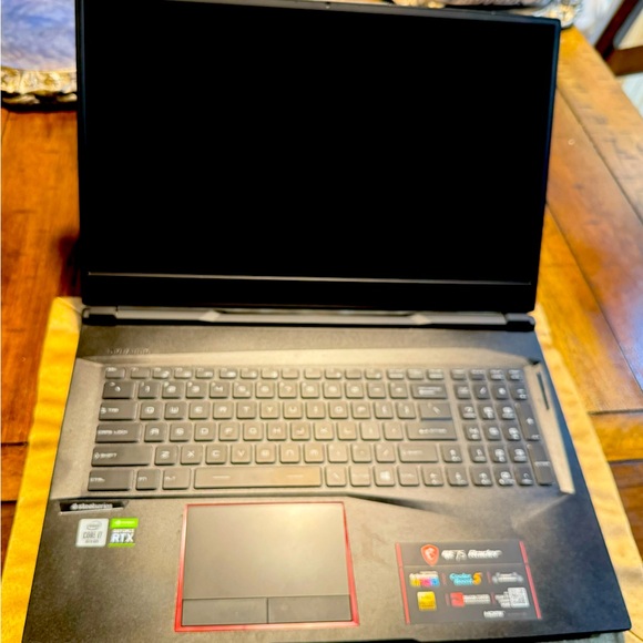 MSI GE75 Raider 10SF-286 240Hz- i7-10875H- RTX 2070